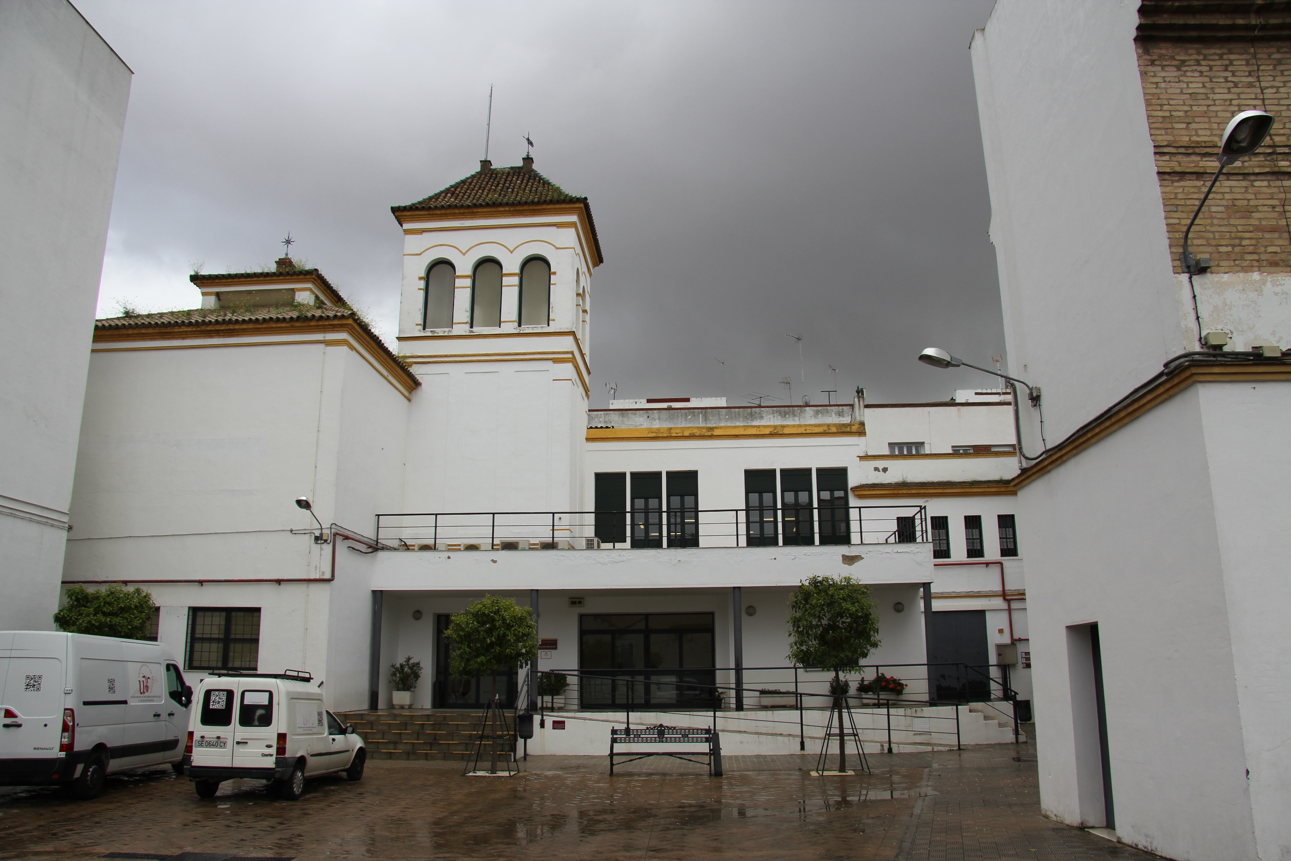 Edificio Corominas. Publicaciones y SAV