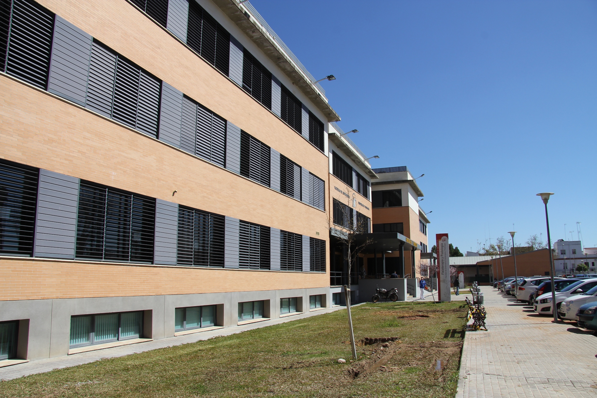 Facultad de Enfermería, Fisioterapia y Podología