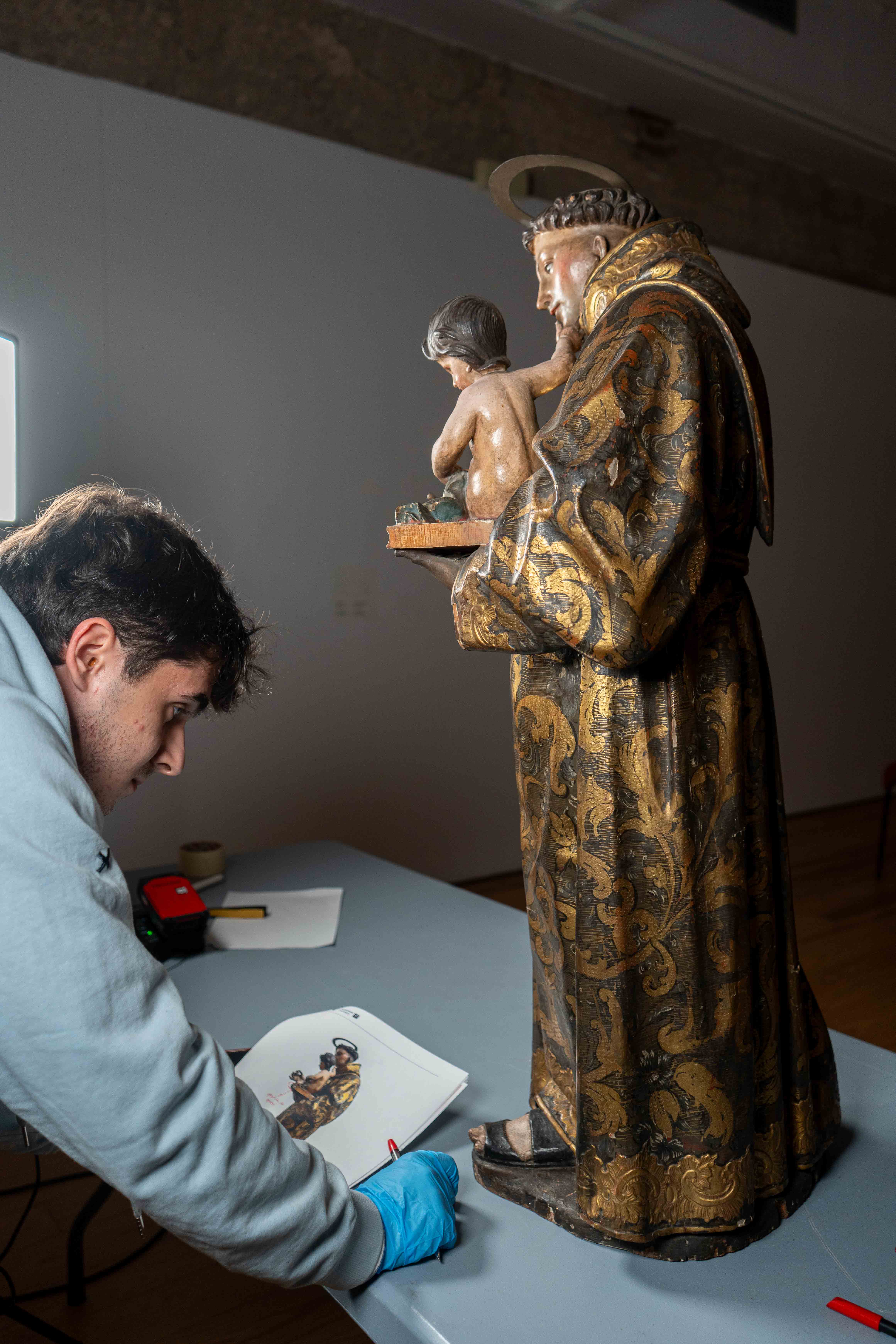 La Universidad de Sevilla impulsa la conservación de su patrimonio en la exposición Pluriversal - Imagen de la noticia 5