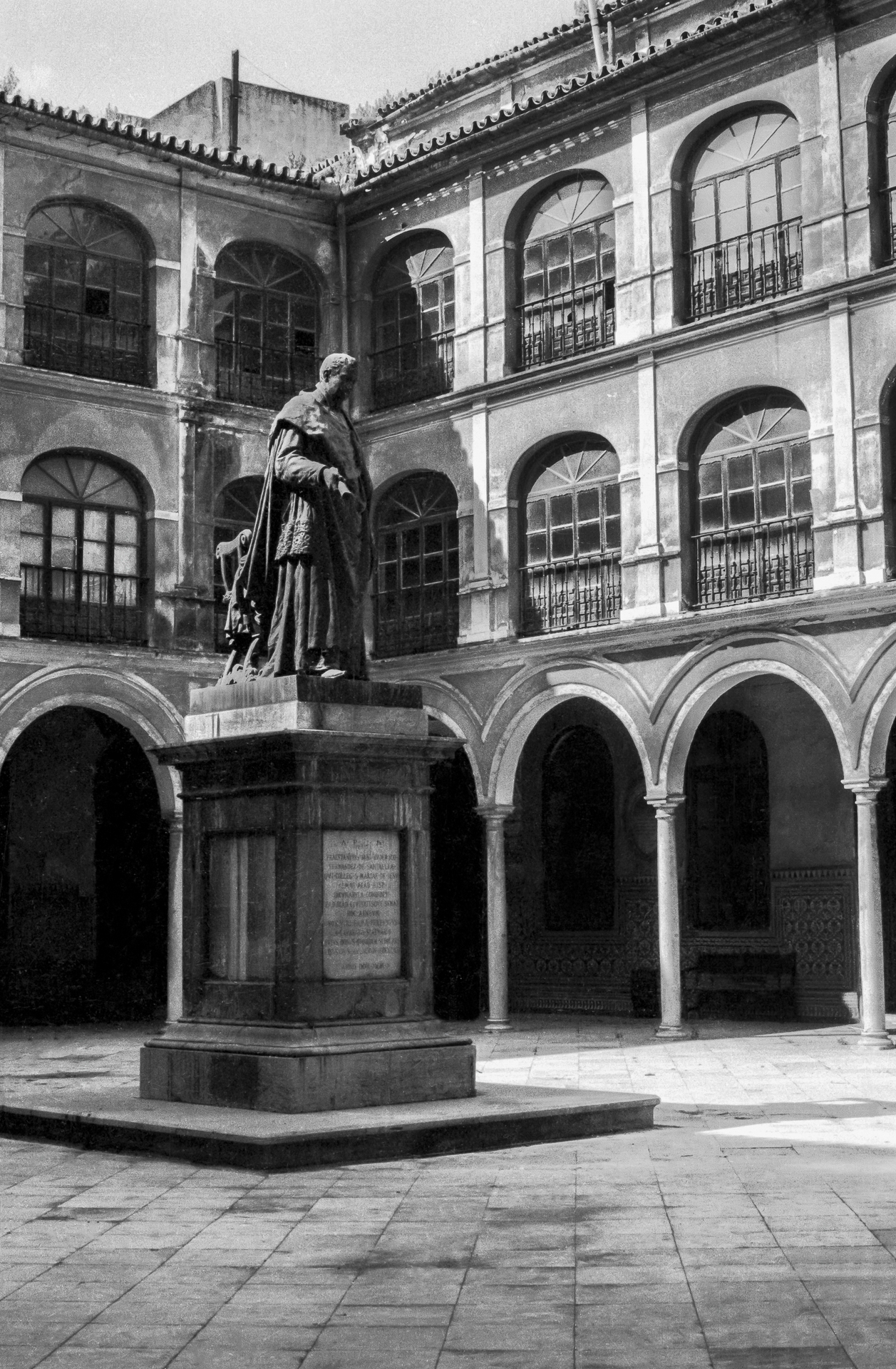 La Universidad de Sevilla celebra el Día Mundial de la Fotografía poniendo en valor su patrimonio fotográfico