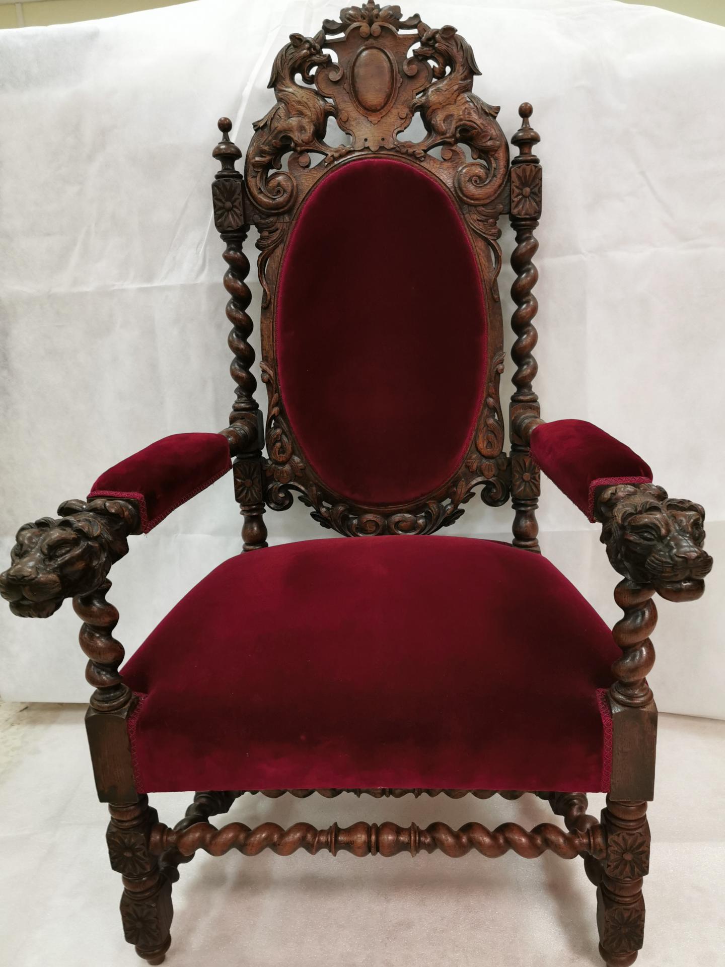 Sillón de estrado